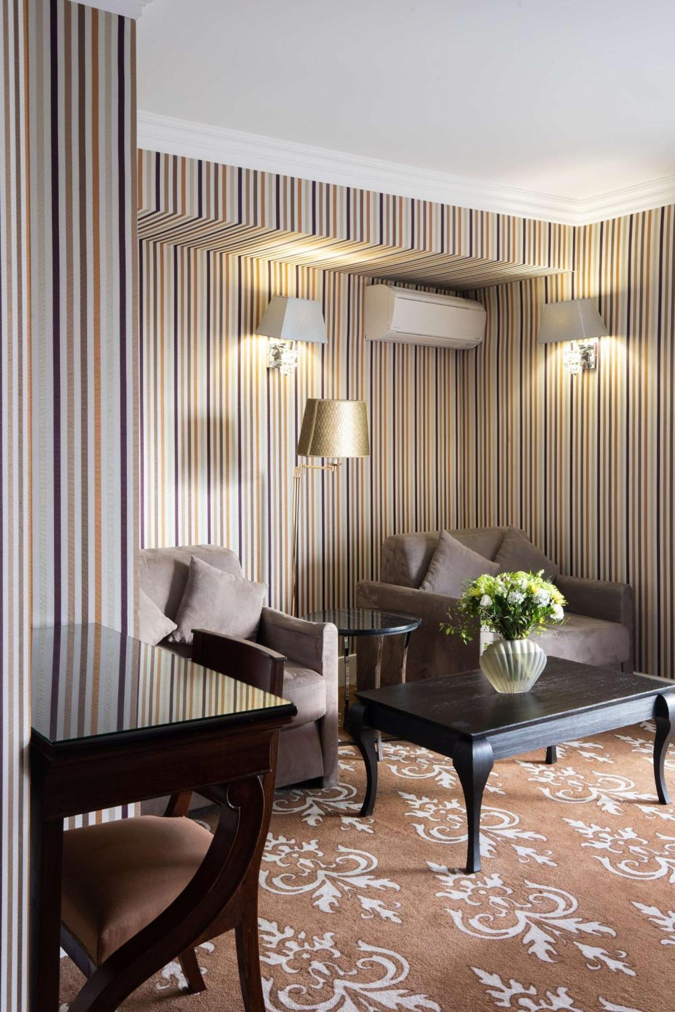 Maison Astor Paris, Curio Collection By Hilton Hotel Parigi